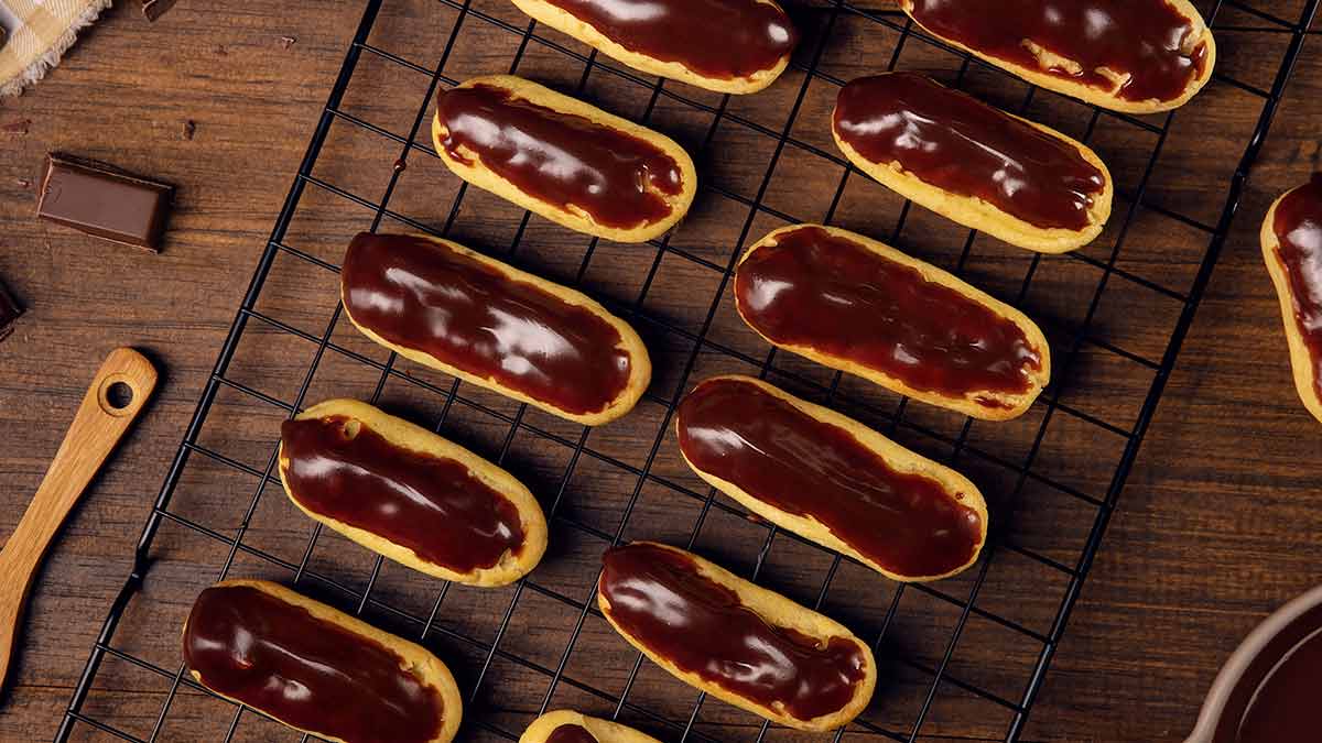Éclair: la joya de la pastelería francesa | Recetas Nestlé, image size:1200x675