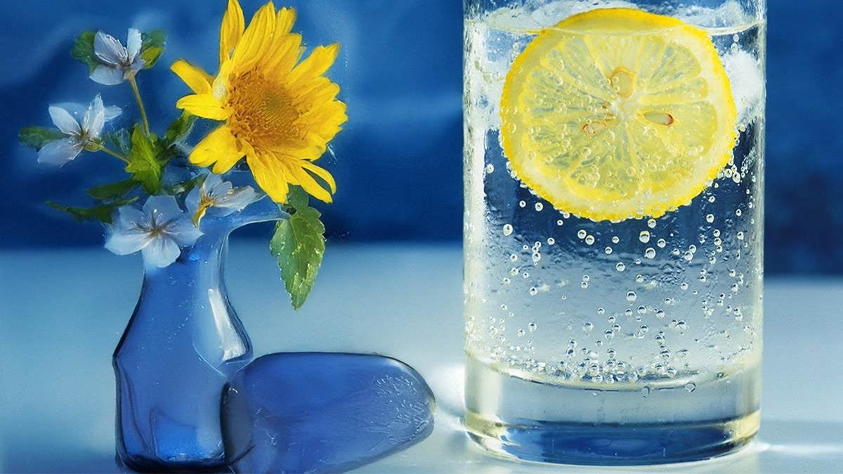 Agua carbonatada: un secreto refrescante | Recetas Nestlé, image size:1200x675