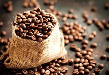 Café con la técnica de tostado. Café con la técnica de tostado en una bolsa.