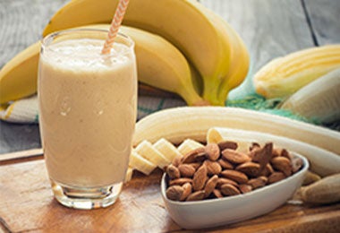 Batido de banana, una fruta que contienen potasio.