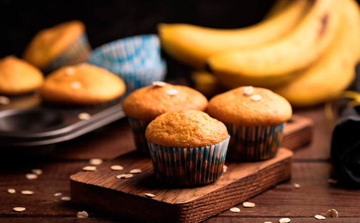 Tres muffins tras ser cocinados como una de las recetas en airfryer