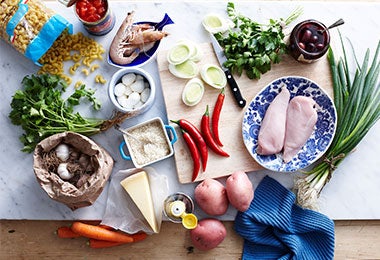 Ingredientes para una receta con chipilin. Ingredientes para preparar una receta con chipilin.