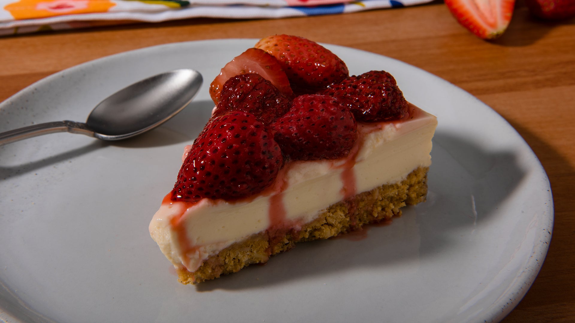 Cheesecake de Fresa Sin Horno | Recetas Nestlé CAM | Recetas Nestlé