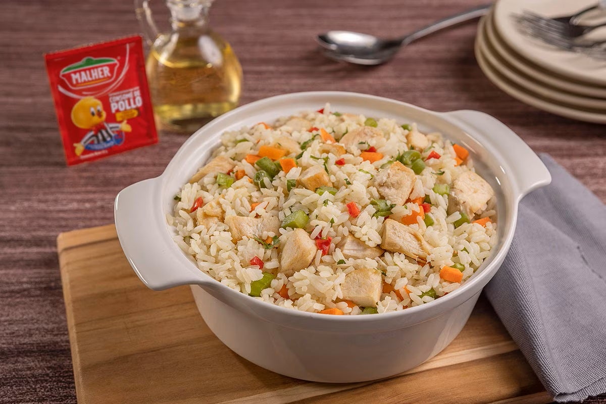 Pollo con arroz y verduras​