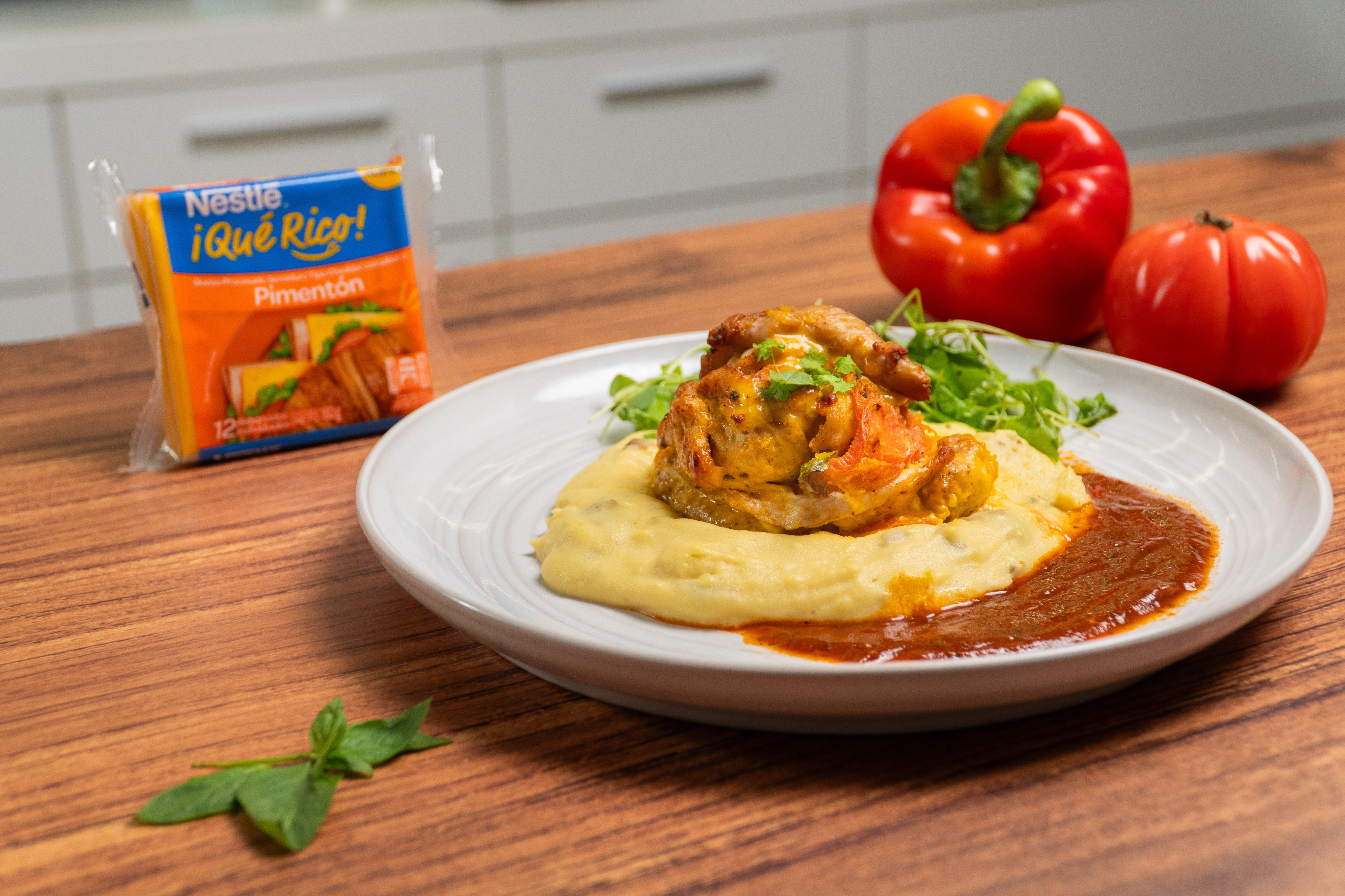 Flores de pollo y queso Cheddar Pimentón