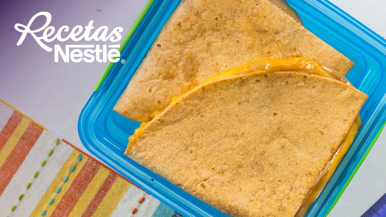 Quesadillas con Mantequilla de Maní