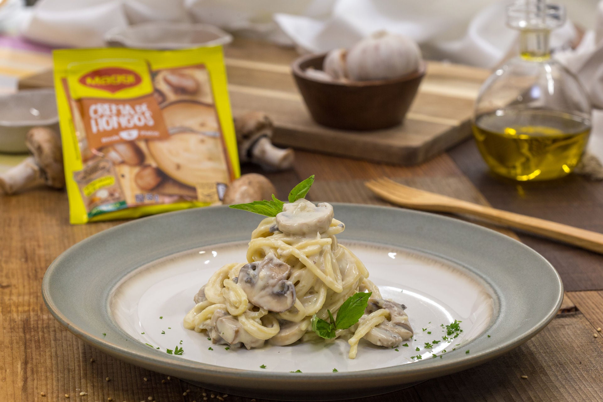 Pasta con Hongos en Salsa Blanca | Recetas Nestlé Pasta con Hongos en Salsa Blanca | Recetas Nestlé