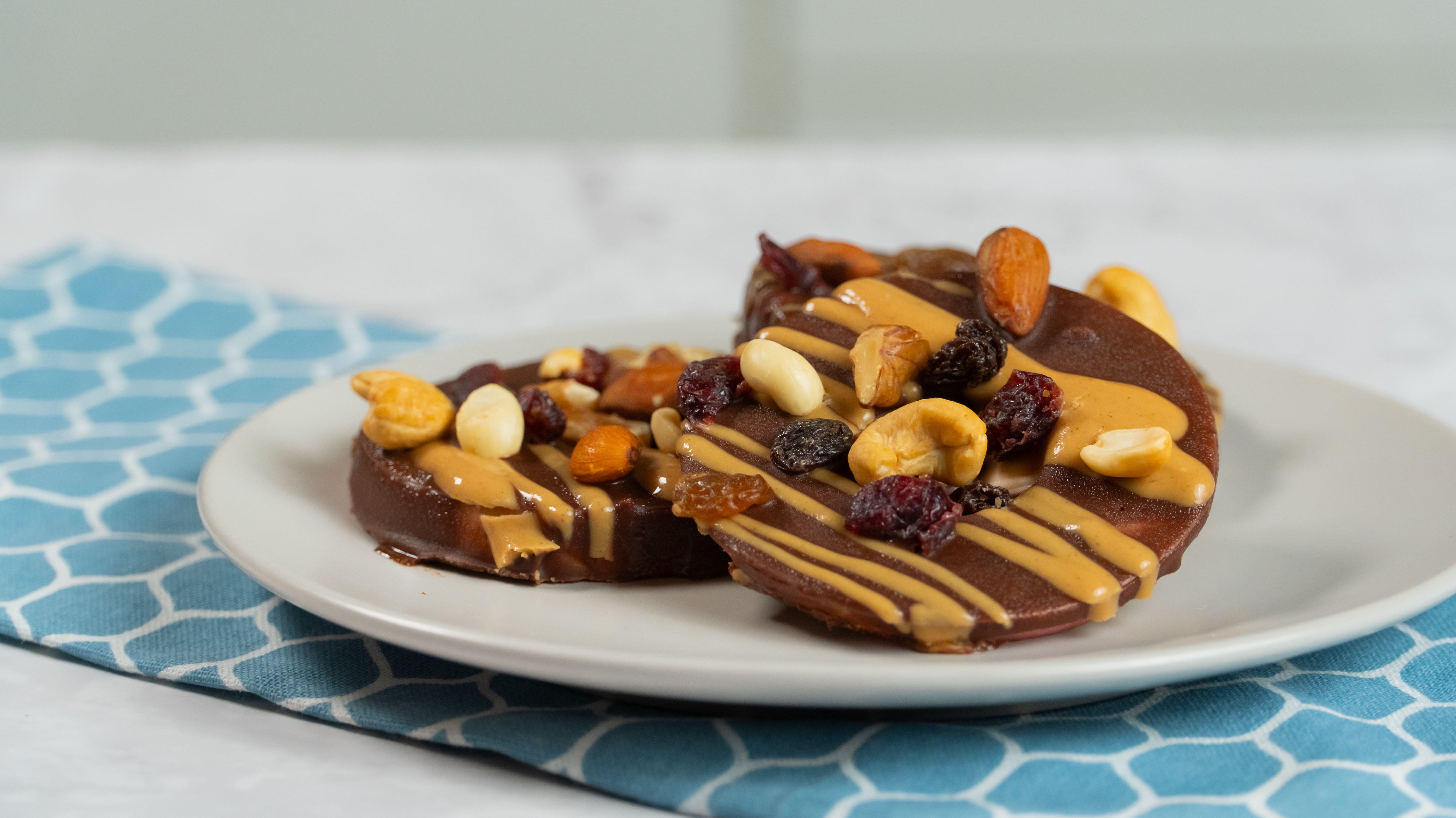 Manzanas con chocolate y nueces