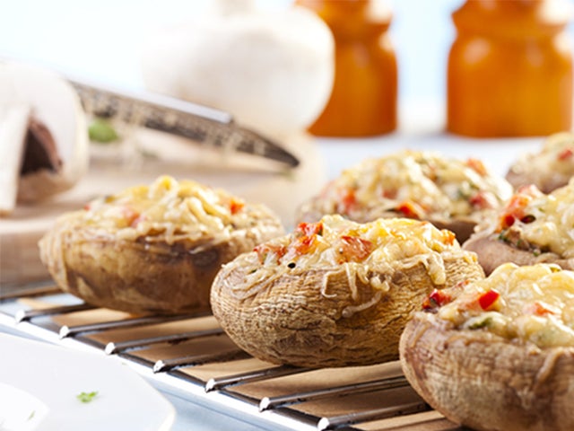 Champiñones rellenos con crema