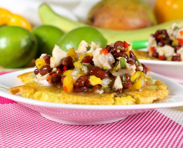 Ceviche de Pollo con Frijoles y Mango