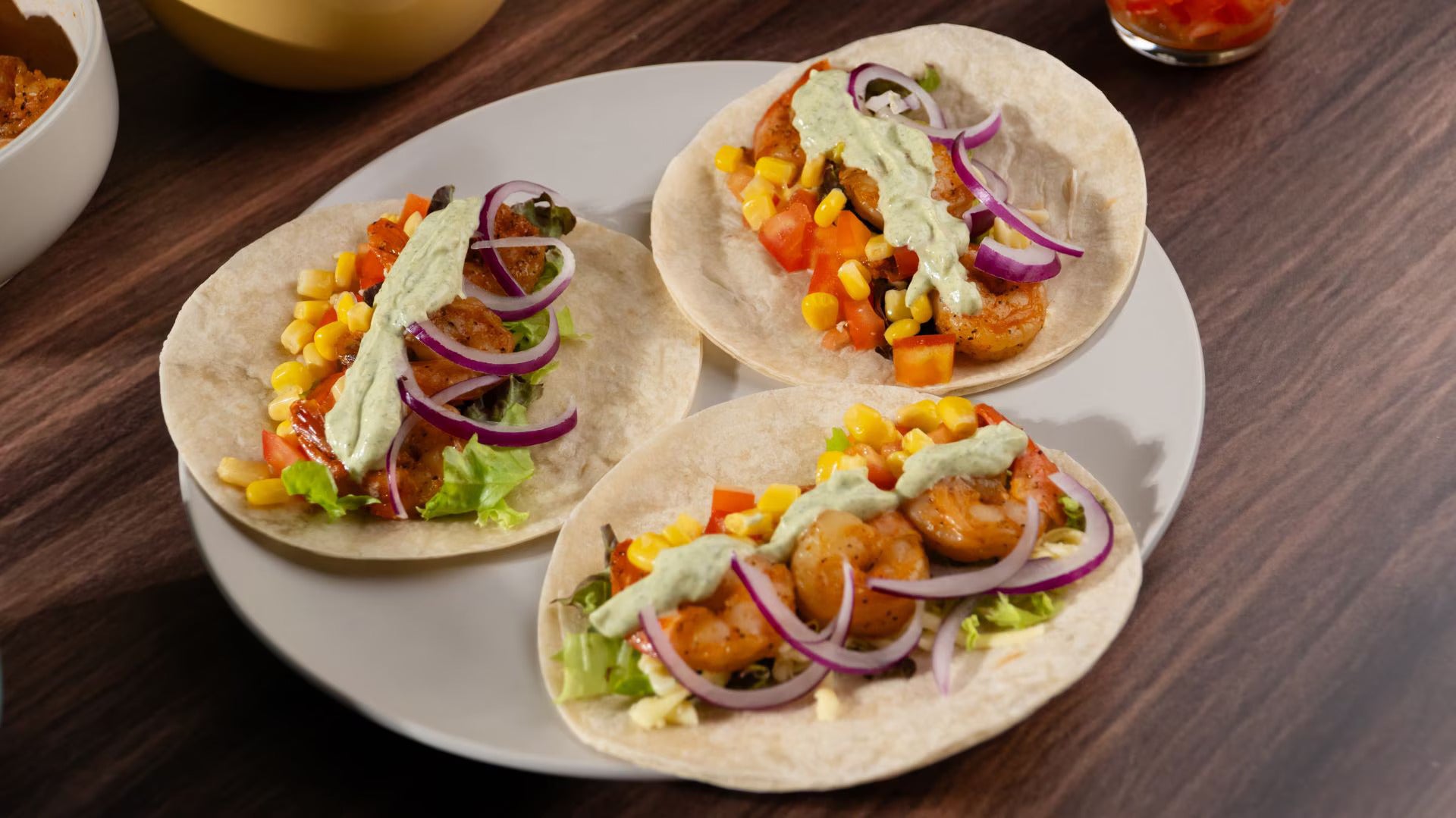 Tacos con Camarones y Aderezo de Chimichurri Tacos con Camarones y Aderezo de Chimichurri