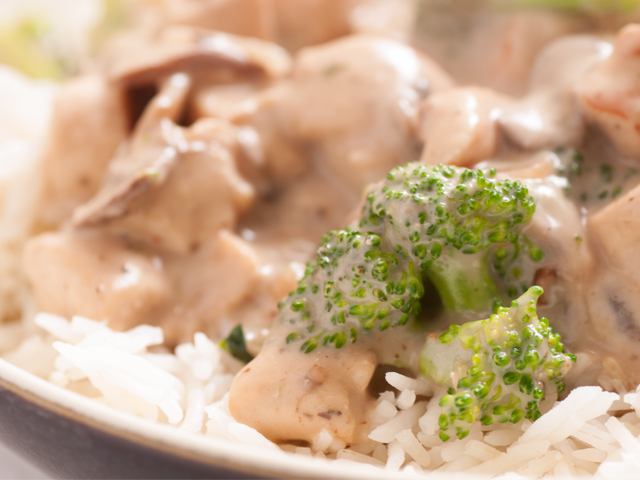 Pollo en Salsa de Brócoli