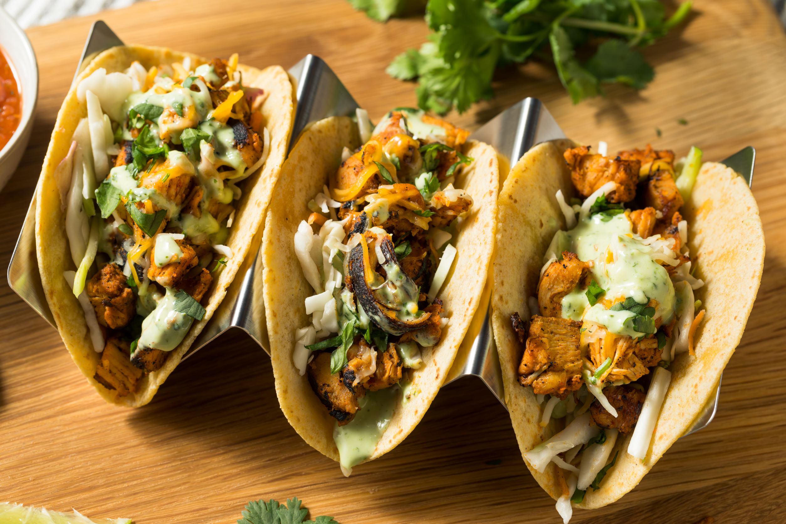 Tacos de pollo en salsa para disfrutar Recetas Nestlé