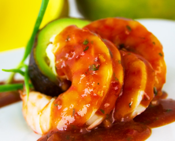 Cóctel de langostinos en salsa roja