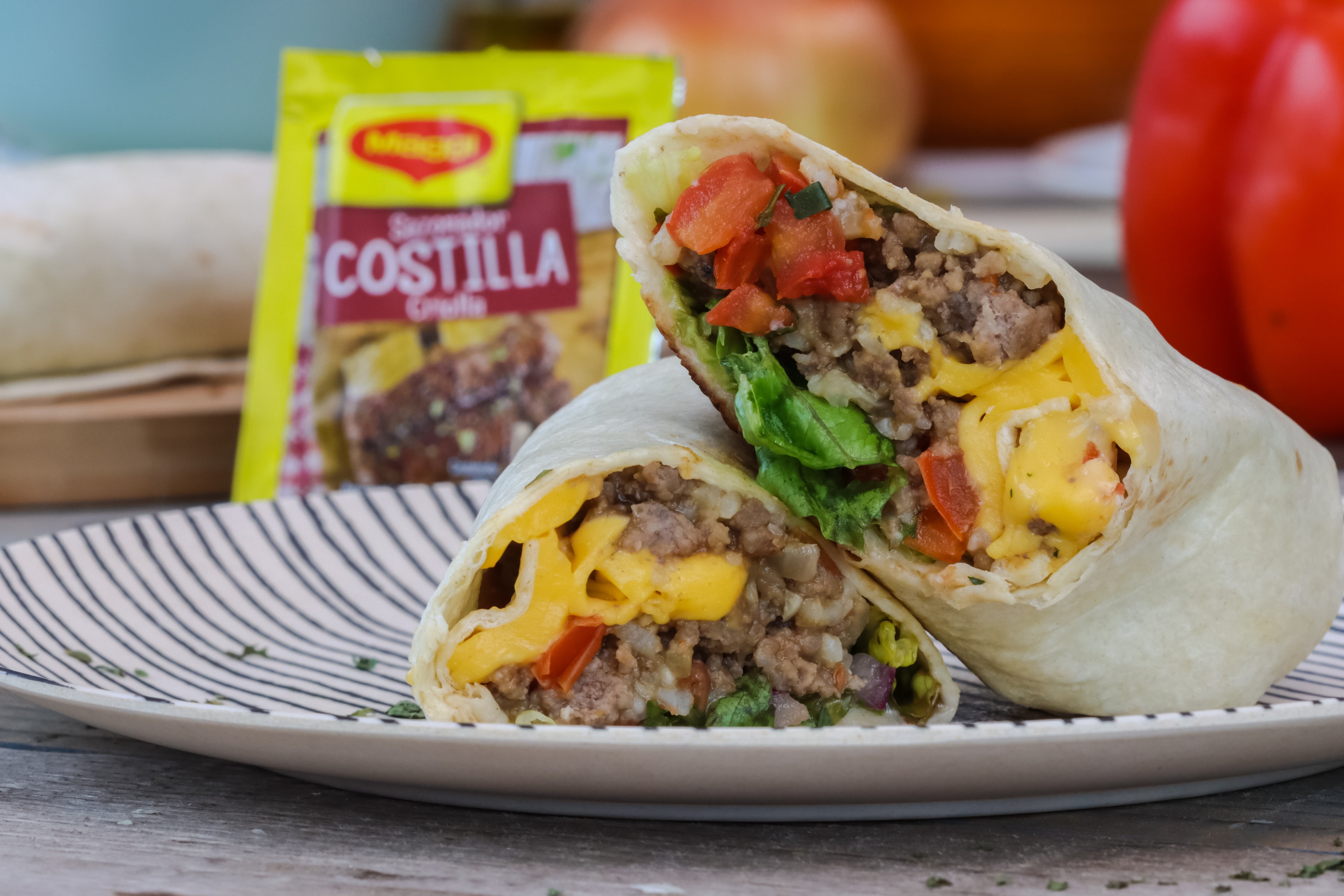 Burrito con queso americano y costilla criolla