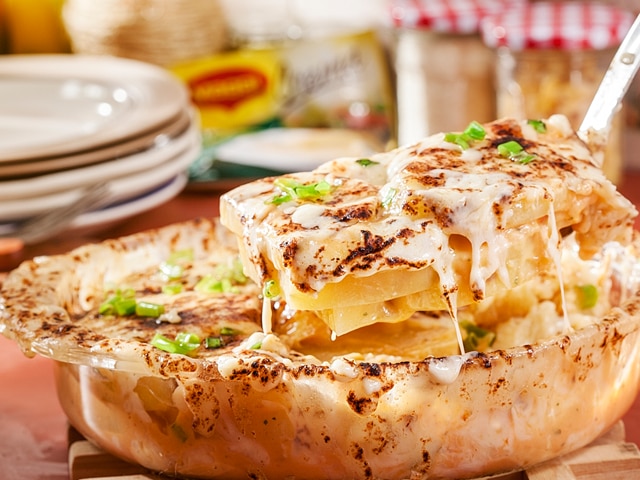 Medallones de Papa en Crema de Mariscos MAGGI®