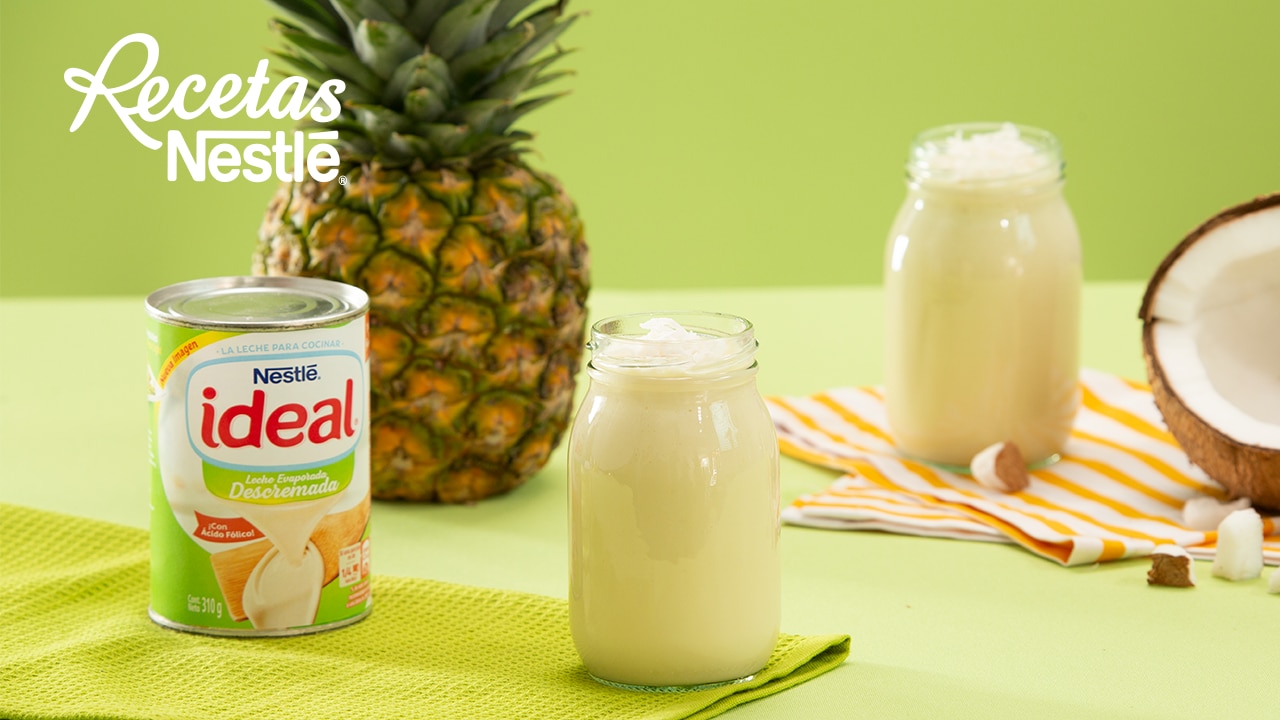 Prueba este delicioso Batido de Coco y Piña Recetas Nestlé Prueba este delicioso Batido de Coco y Piña Recetas Nestlé