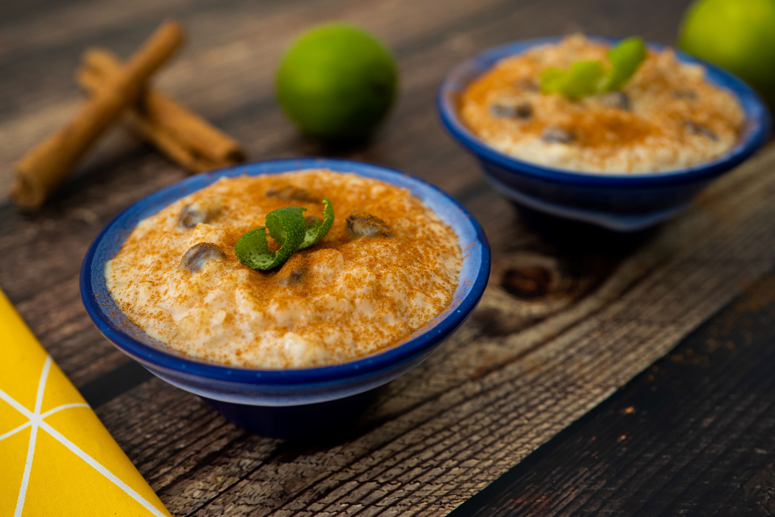 Arroz con leche tradicional, cremoso y lleno de recuerdos