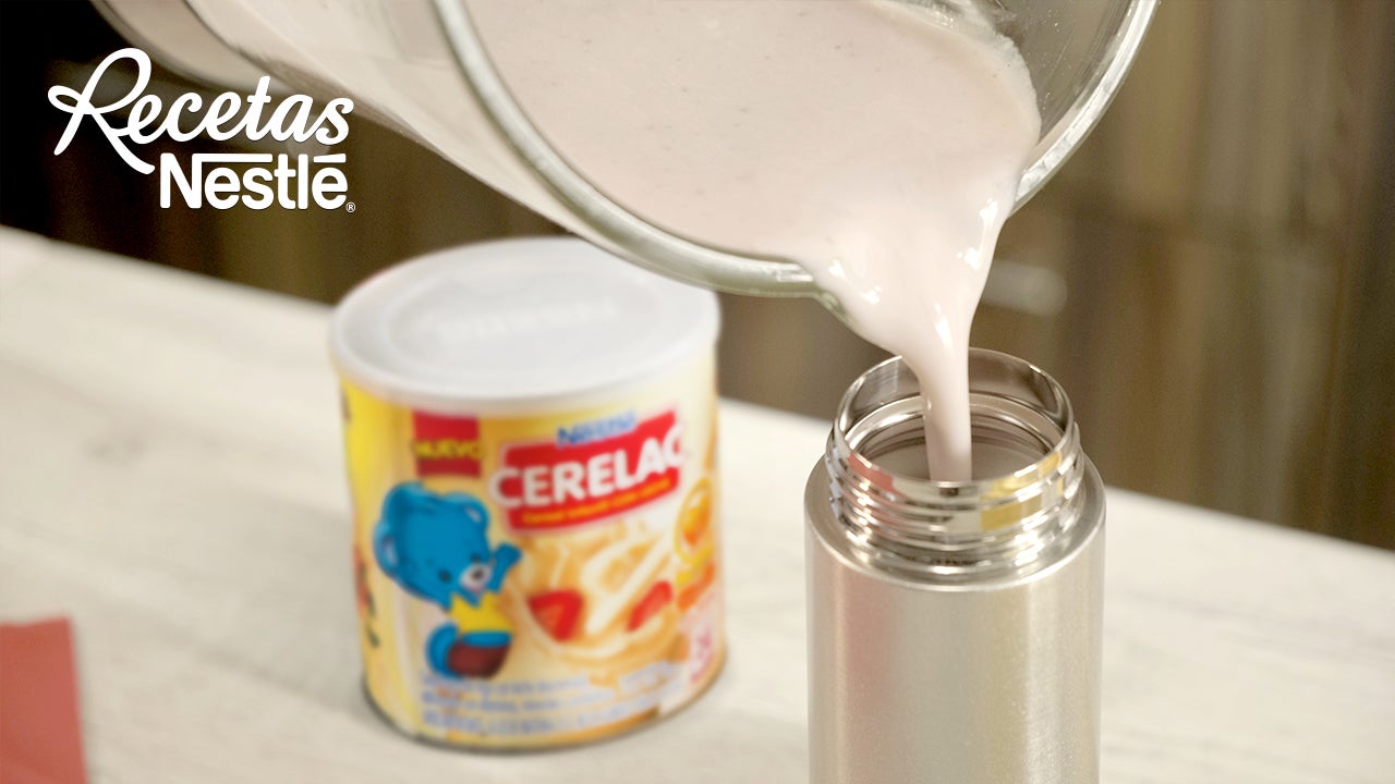 Batido de banana y fresa con CERELAC® y NIDO®