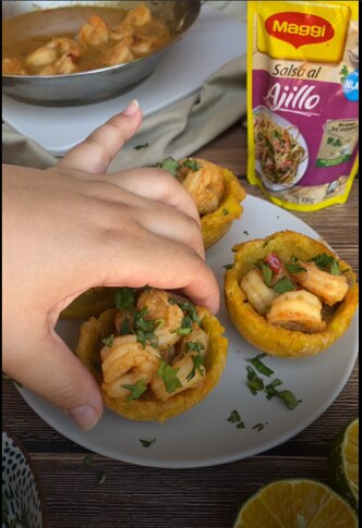 Canastas de Patacón con Camarones