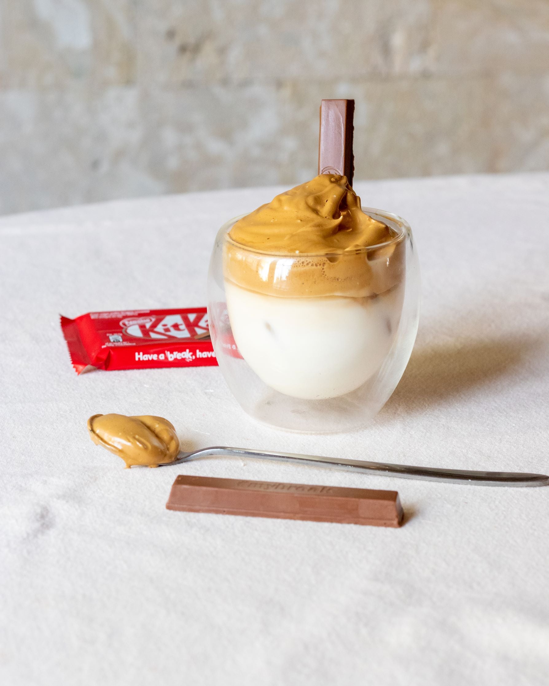KITKAT® Dalgona Coffee