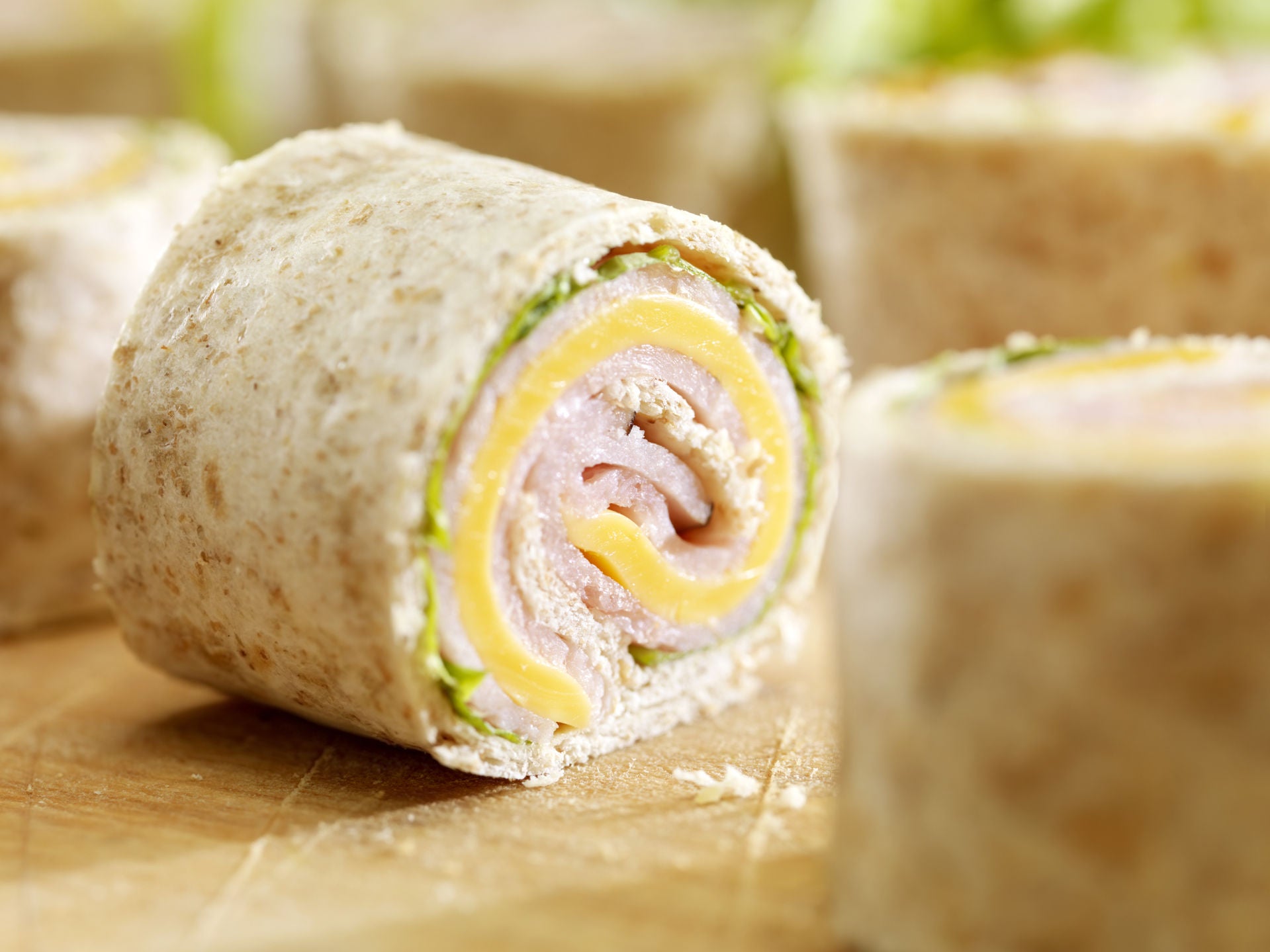 Rollitos Integrales con Queso y Pavo