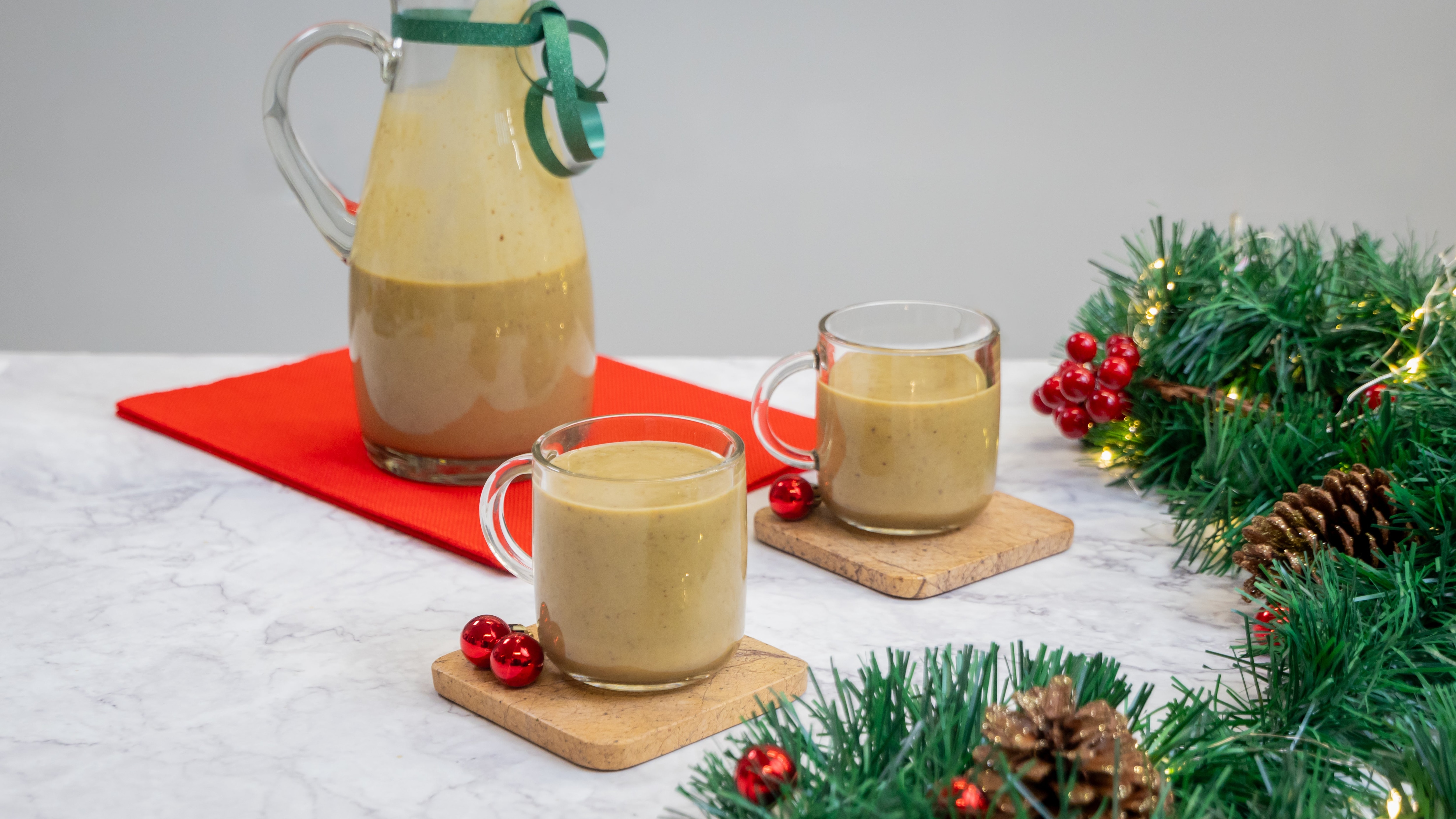 Ponche de Huevo con Pistacho