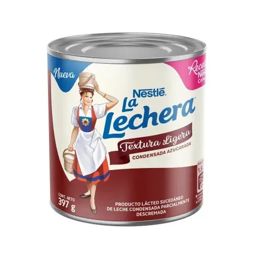 Lata de producto lácteo Nestlé La Lechera Textura Ligera de 397g, parcialmente descremada y azucarada.