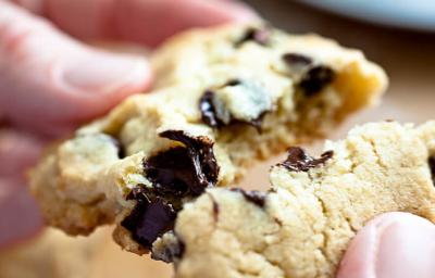 Unas galletas, un postre fácil para empezar a cocinar.