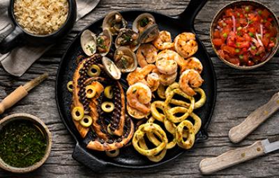 Ingredientes de comida de mar a la parrilla 