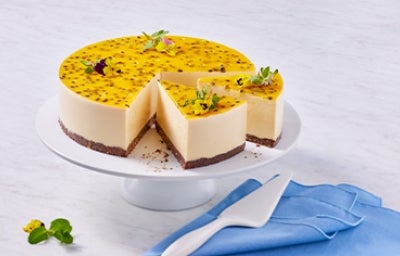 Postre de cheesecake con maracuyá 