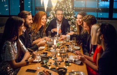 Tips para organizar la cena de Navidad para grupos grandes.