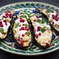 Una forma de cocinar con berenjena es usarla para rellenarla con algunos ingredientes