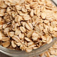 Avena servida en un bowl.