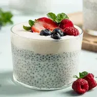 Pudín de chía y frutos rojos opción de postres balanceados Pudín de chía y frutos rojos opción de postres balanceados