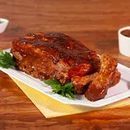 Costillas con salsa BBQ, una de las salsas para carne más famosas