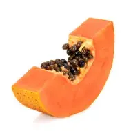 Papaya partida con semillas de papaya