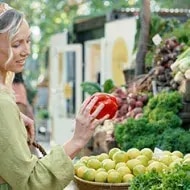 Comprando comida con fibra.