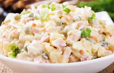 Ensalada de papa navideña Ensalada de papa navideña