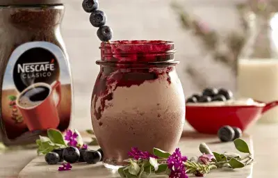 NESCAFÉ® BLUEBERRY ICE LATTE NESCAFÉ® BLUEBERRY ICE LATTE