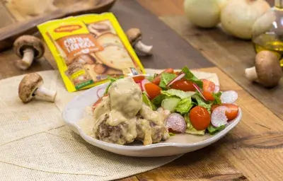 Albóndigas en Crema de Hongos Albóndigas en Crema de Hongos