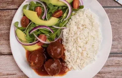 albóndigas de atún guisadas albóndigas de atún guisadas