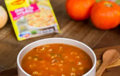 Sopa de Pollo con Tomate Sopa de Pollo con Tomate