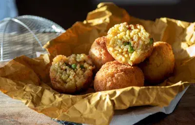 croquetas de arroz con pollo croquetas de arroz con pollo