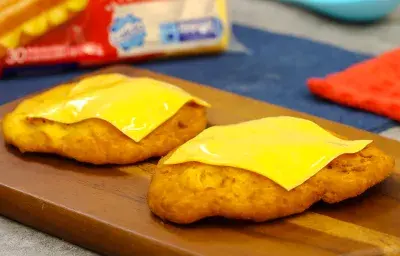 Hojaldre con Queso Hojaldre con Queso