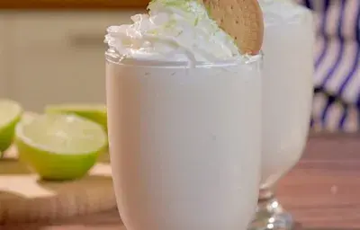Batido de pie de limón Batido de pie de limón