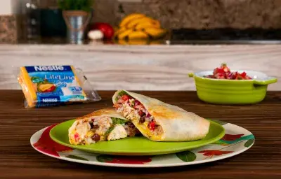 Burrito con arroz, carne y frijoles Burrito con arroz, carne y frijoles