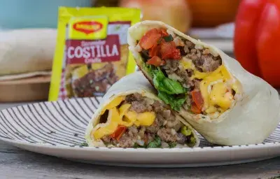 Burrito con Arroz, Carne y Frijoles Burrito con Arroz, Carne y Frijoles