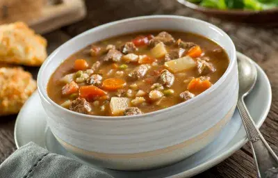Sopa de Res Criolla Sopa de Res Criolla