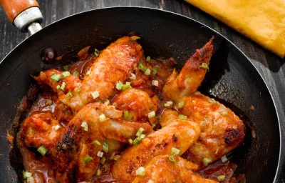 Alitas asadas en salsa de tomate Alitas asadas en salsa de tomate